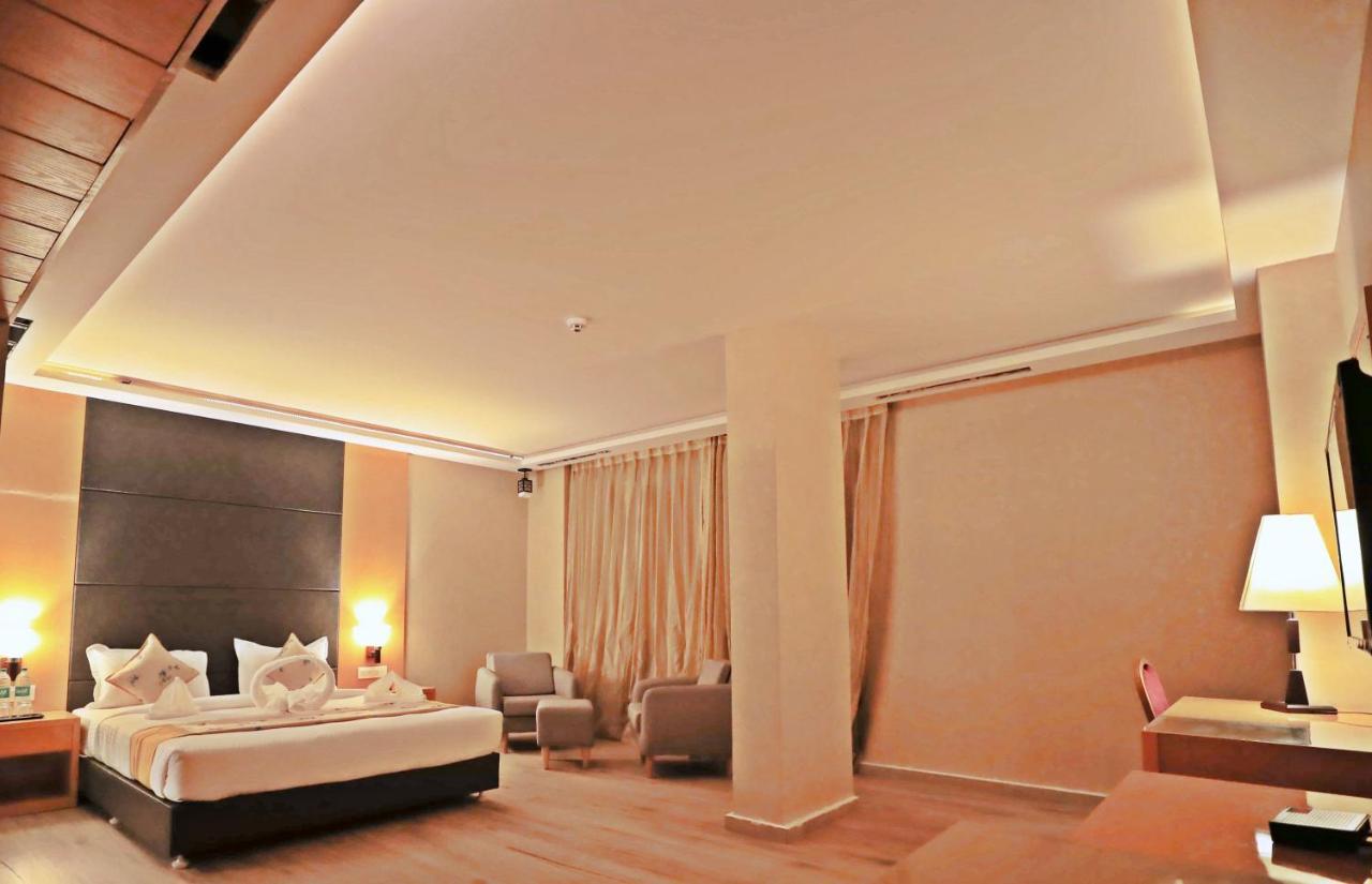 Bindiram Express By Shrigo Hotels Sitapur Muafi المظهر الخارجي الصورة