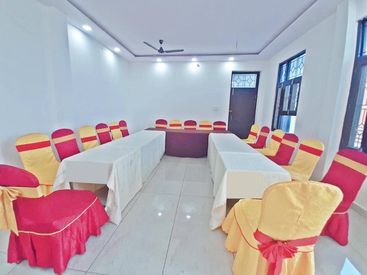 Bindiram Express By Shrigo Hotels Sitapur Muafi المظهر الخارجي الصورة