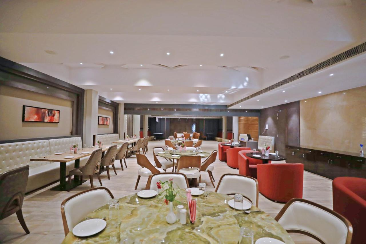 Bindiram Express By Shrigo Hotels Sitapur Muafi المظهر الخارجي الصورة